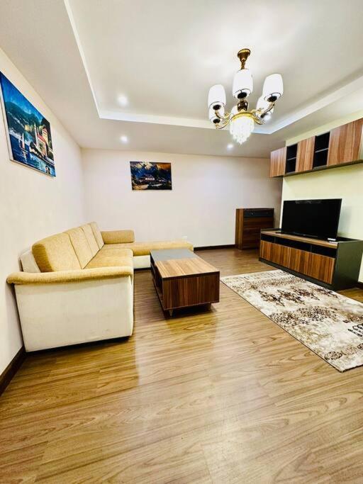 Penthouse 3 Bedroom Apartment With A Beautiful View Pokhara Eksteriør billede